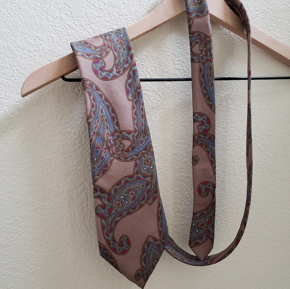 VINTAGE Christian Dior Paisley Tie